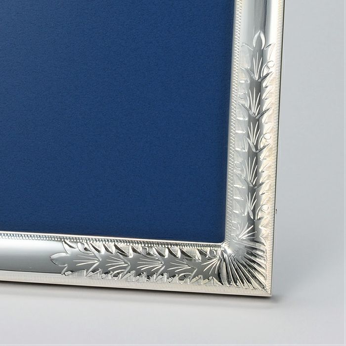 銀製 写真立て 〈隅唐草/7インチ〉 |金属素材 | WAKOオンラインストア 