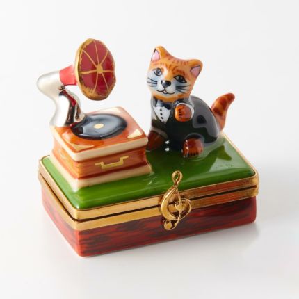 リモージュボックス「レコードを聴く猫」