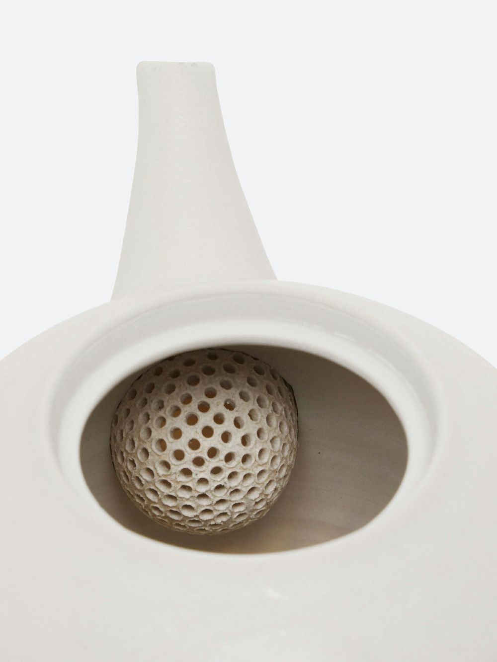 ポット 白 彫(小・立/210cc) |ダイニング | WAKO公式オンライン