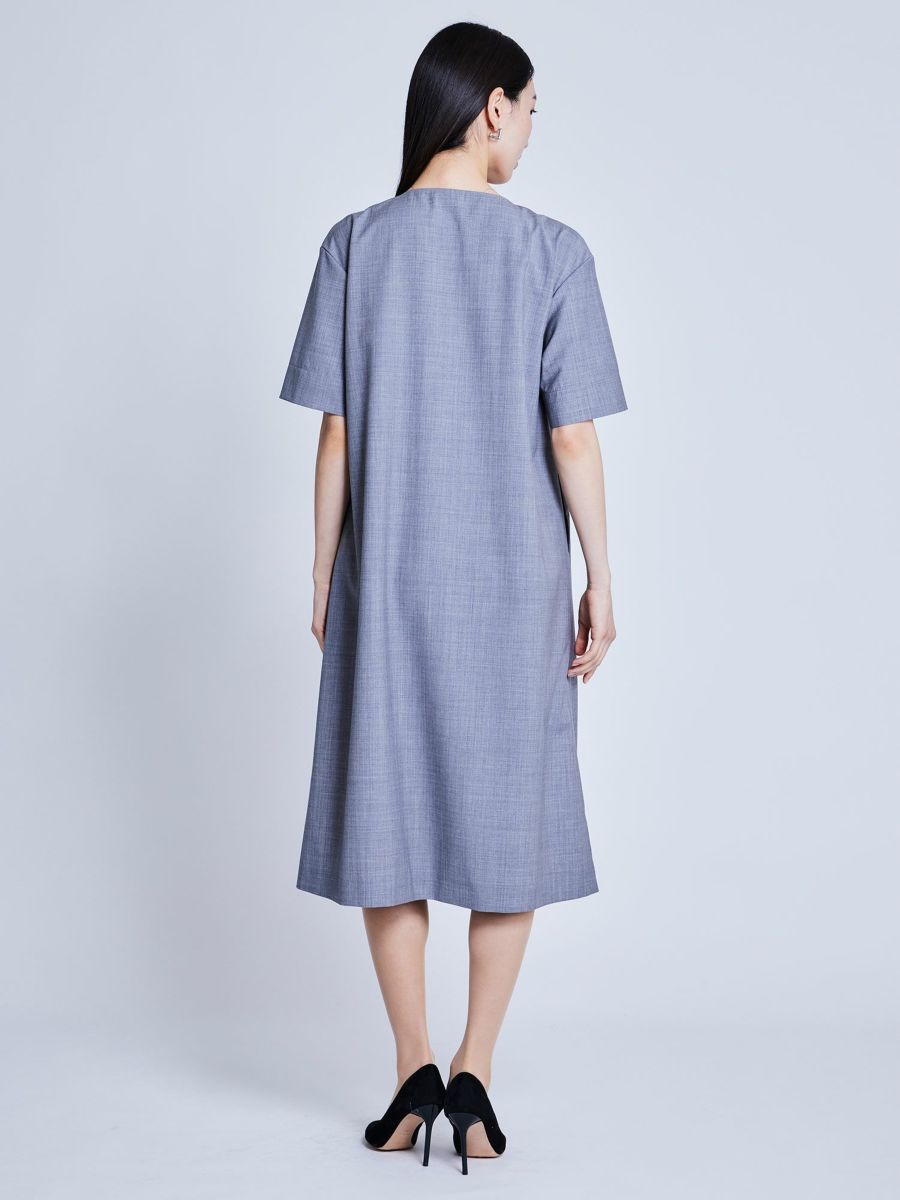 NEW CLOSET ワンピース タック入り ミディアムグレー NEW CLOSET ワンピース タック入り ミディアムグレー