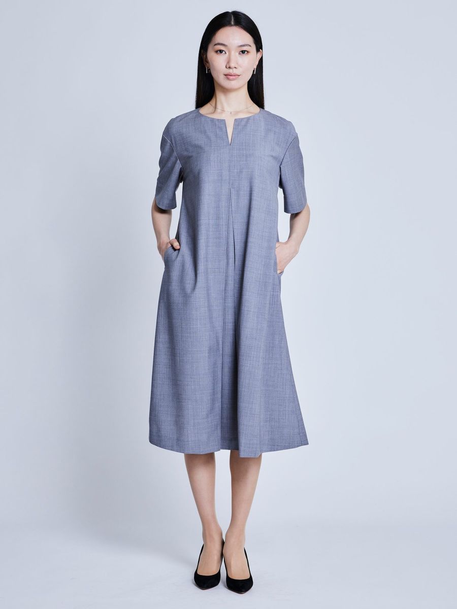 NEW CLOSET ワンピース タック入り ミディアムグレー NEW CLOSET ワンピース タック入り ミディアムグレー