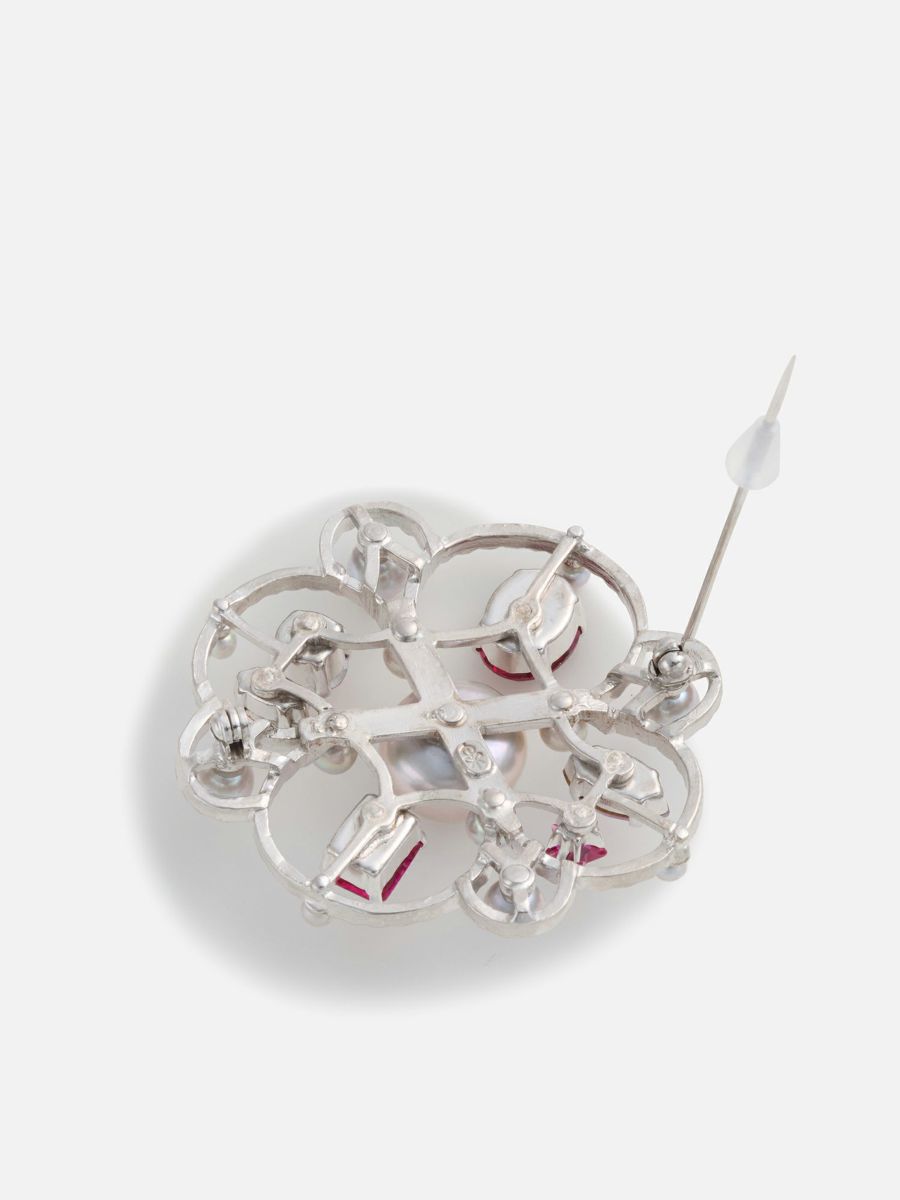 プティ コリエ ブローチ「カメリア」 レッド |その他のアクセサリー