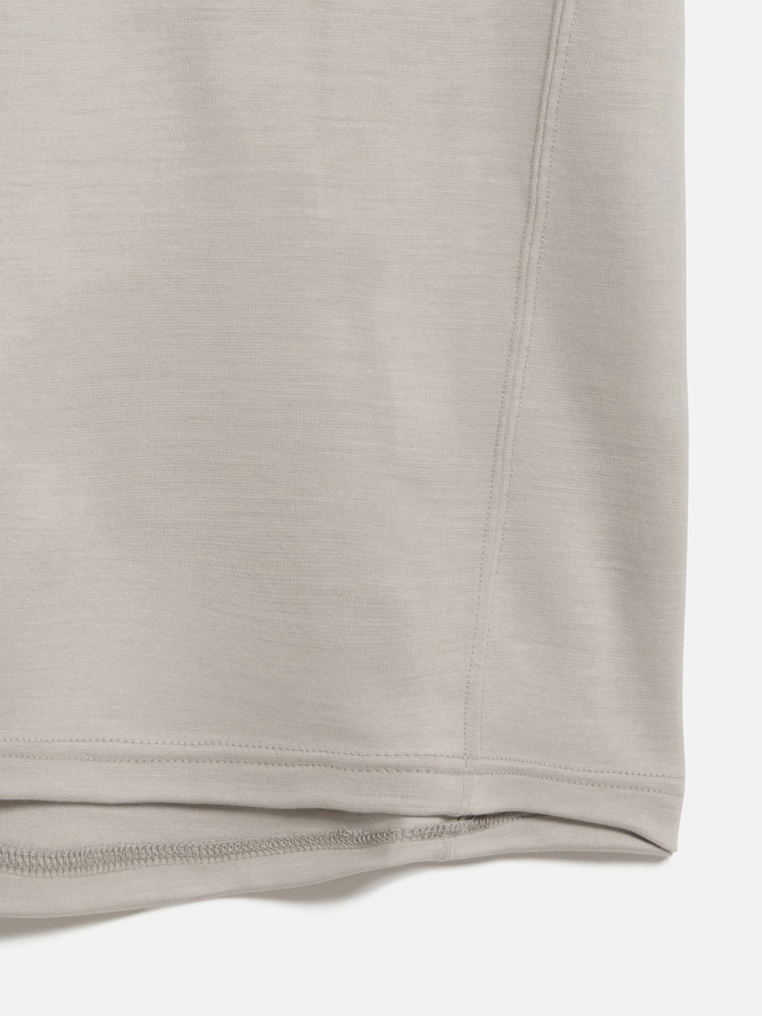 ラフ＆スウェル　ゴルフウェア　デビルモック　ホワイト　Ｍサイズ 新品未使用 ワ コルヴェン モックネック（ゴルフウエア） ライトベージュ