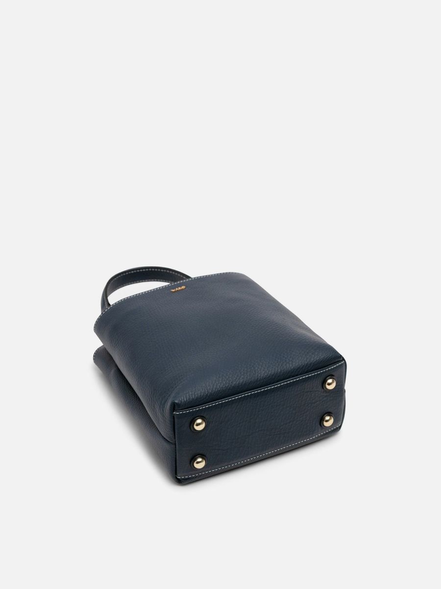 【新品未使用】mica della valle バッグ ネイビー mica della valle ミニバッグ ネイビー |ショルダーバッグ