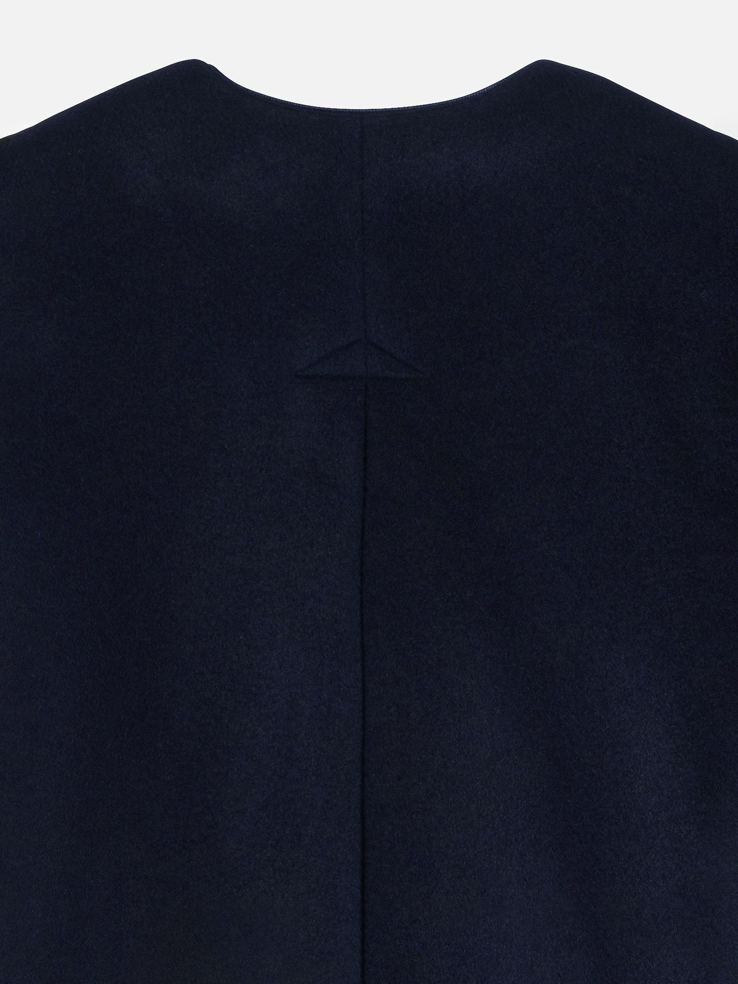 000000027227-09-l.jpg?t=